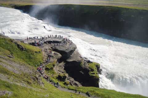 From Reykjavik: The Golden Circle Express Tour with Pickup