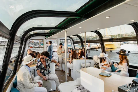 Lissabon: Ontspan in de golven Luxueuze boot Open bar en snack