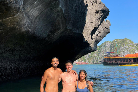 2-tägige Ha Long Bay Island Cruise Tour mit einem 3-Sterne-Kreuzfahrtschiff