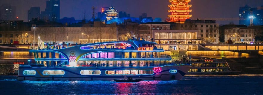 Wuhan : croisière nocturne sur le fleuve Yangtsé