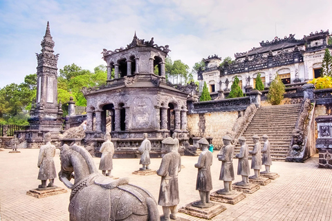 From Da Nang/Hoi An: Hue Imperial City, Tomb & Hai Van Pass Private Tour & Private Car Transfer & Private Tour Guide