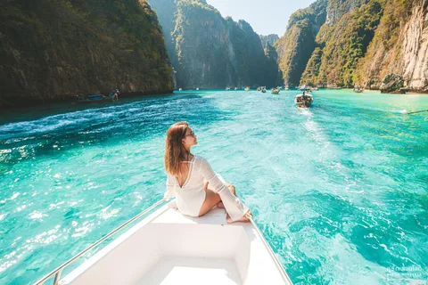 Phuket: Speedboat Day Trip to Phi Phi and Maya Bay