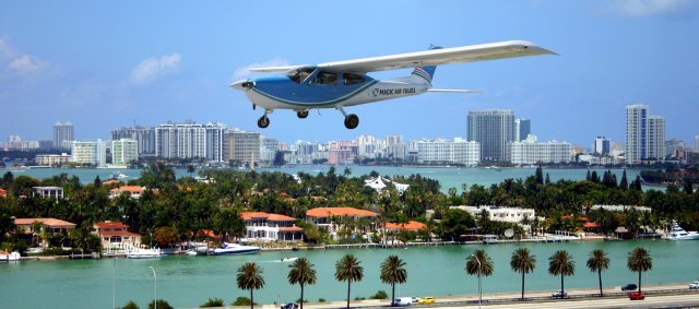 Miami: Tour in aereo di South Beach, isole e skyline