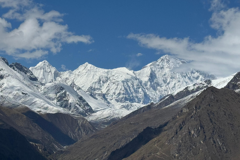 Landing at Everest Base Camp Kalapather and breakfast