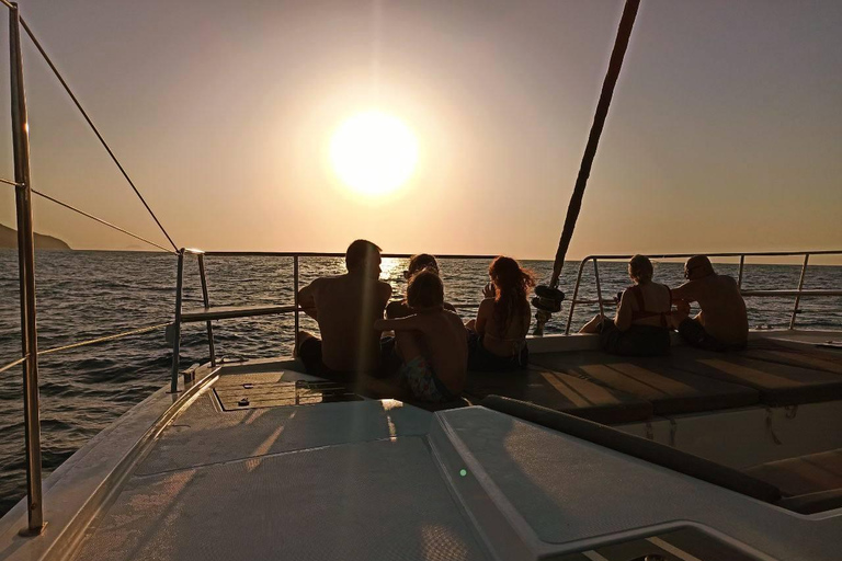 Panormo: Private Sunset Sailing Cruise mit Getränken und Snacks