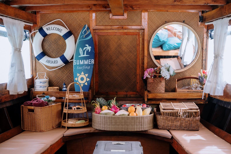 Krabi: Private Luxury Longtail Boat Trip to Hong Islands