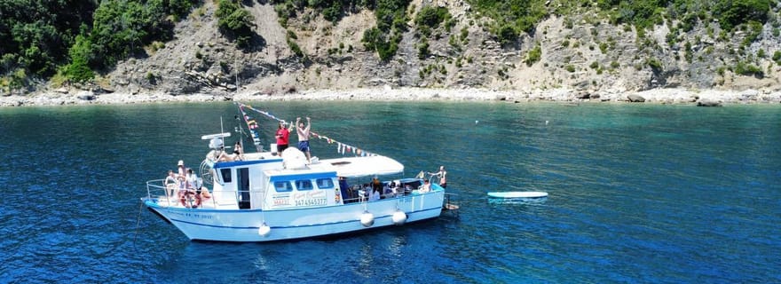 Pêche touristique à l'île d'Elbe : une journée de pêche avec déjeuner à bord