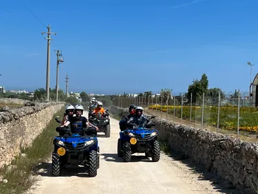 Monopoli Wild Tour: 3 Stunden mit dem Quad zwischen Land und Aromen Monopoli Wild Tour: 3 Stunden mit dem Quad zwischen Land und Aromen