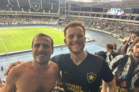 Rio de Janeiro: Enjoy a Botafogo soccer game with Locals Botafogo-São Paulo