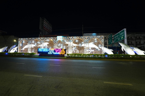 Pattaya: Evening City Tour & Alcazar Cabaret Show Pattaya: Evening City Tour & Alcazar Cabaret Show
