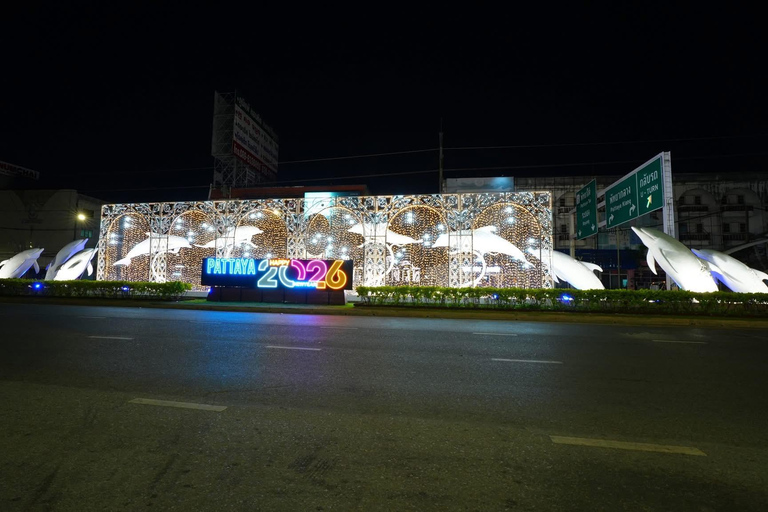 Pattaya: Evening City Tour & Alcazar Cabaret Show Pattaya: Evening City Tour & Alcazar Cabaret Show