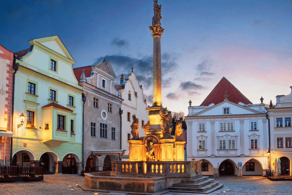 Cesky Krumlov , Self-Guided Highlights Scavenger Hunt & Tour - Hizvo