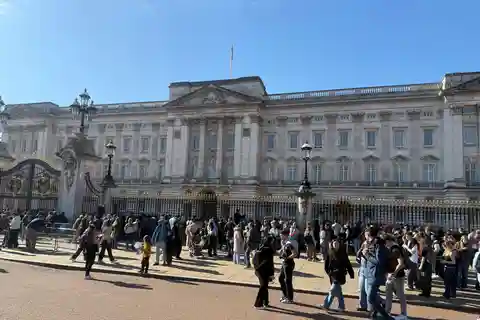 London: Die königlichen Paläste und königlichen Parks von "The Crown" zu Fuß