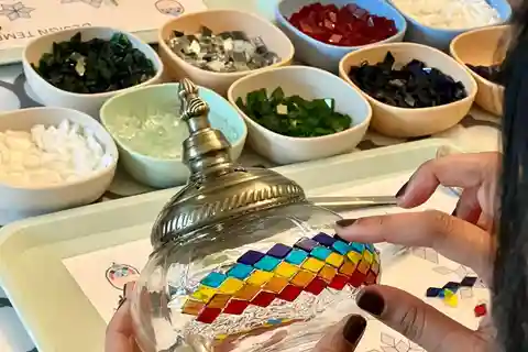 Oficina de lâmpadas em mosaico