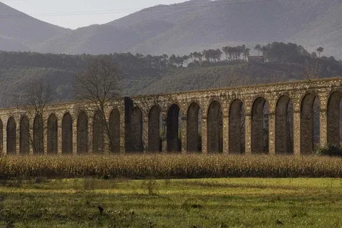 Bike Self-Tour in the Lucca Countryside and Green Landscapes