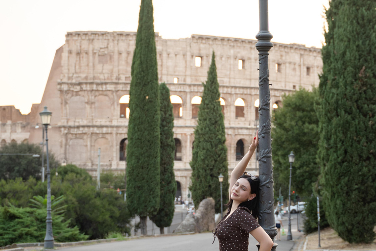 Rome: Private Editorial Shoot at Trevi Fountain or Colosseum Early Morning Trevi Fountain: 30-Minute Private Shoot