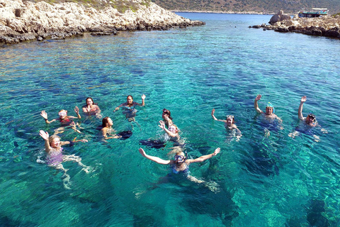 Lado: Excursión en barco a la Isla de los Delfines con almuerzo y servicio de recogida del hotelTour en barco con servicio de recogida del hotel y comida