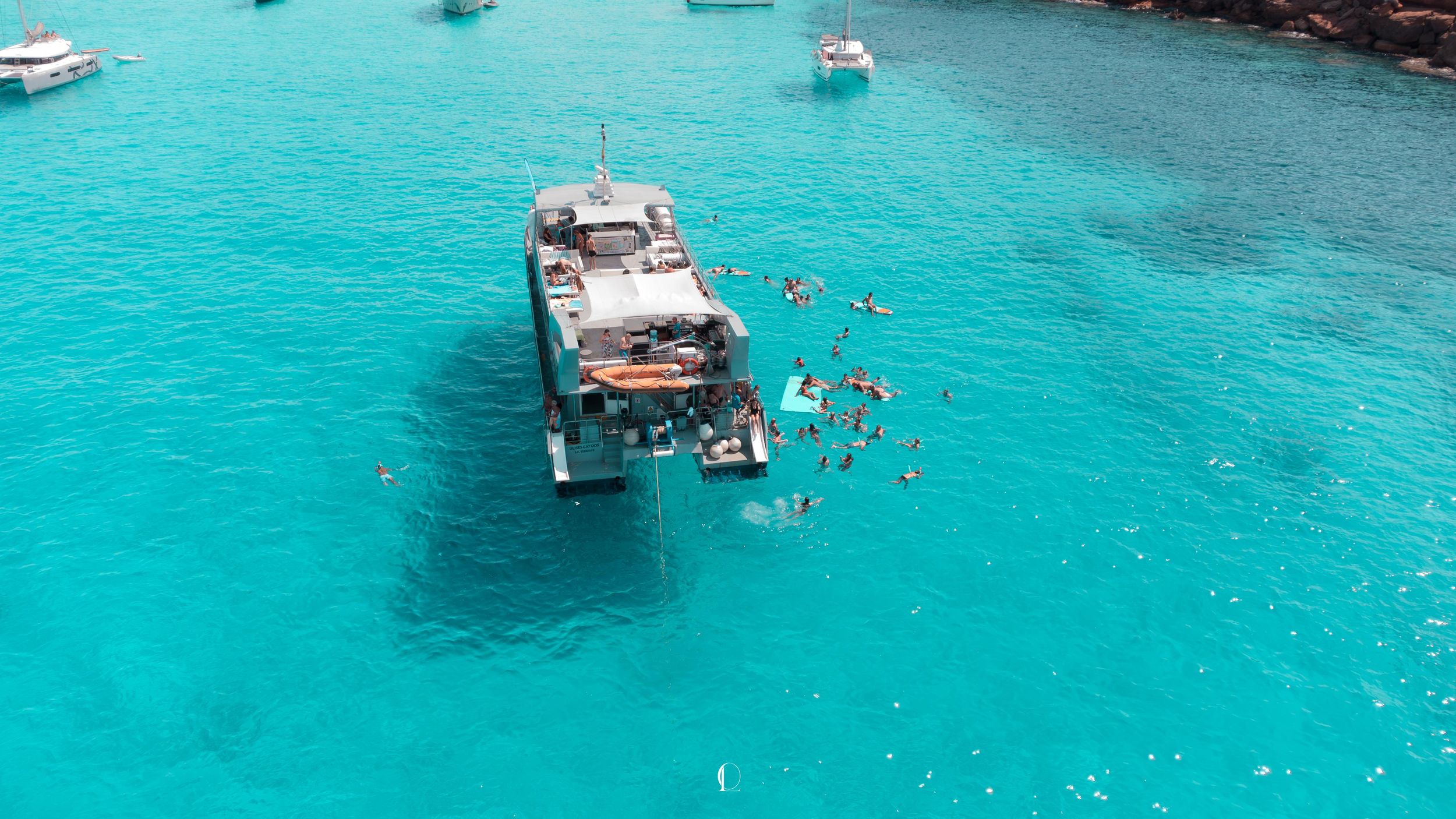 Ibiza: Crystal Waters Formentera, offene Bar und Mittagsbuffet