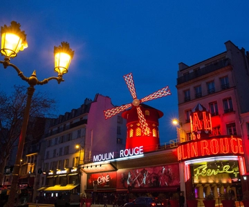Moulin Rouge Show with Champagne and Drop-Off Service