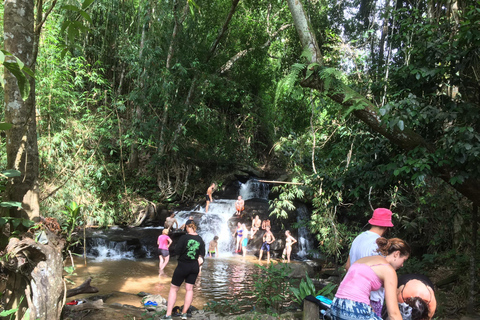 Chiang Mai: 2-dagars djungelvandring med elefantfarm och forsränning