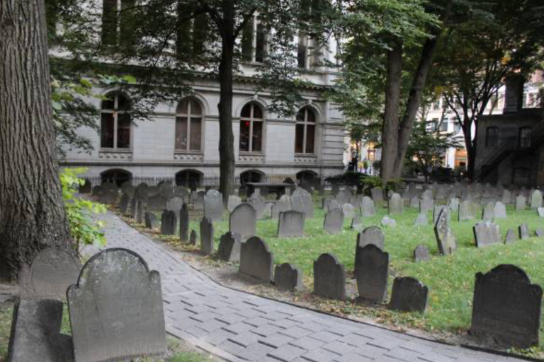 بوسطن: جولة خاصة لمشاهدة الأشباح المسكونة بعد حلول الظلام