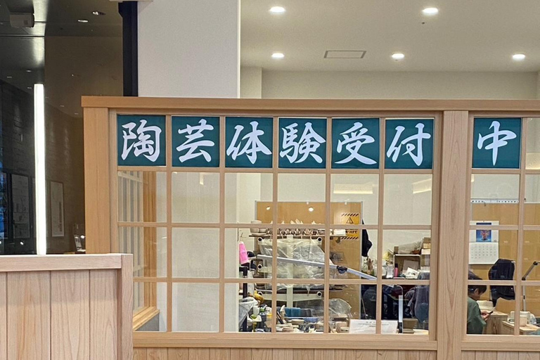 Kyoto: 1h Pottery Workshop Guided by Master Artisans Kyoto: 1h Pottery Workshop Guided by Master Artisans