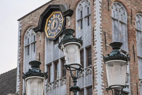 Bruges: Walking Tour, praline, Canal Cruise, and Burger Meal