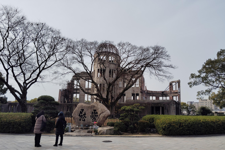 Hiroshima: 5.5-Hour Highlights Tour with Professional guide