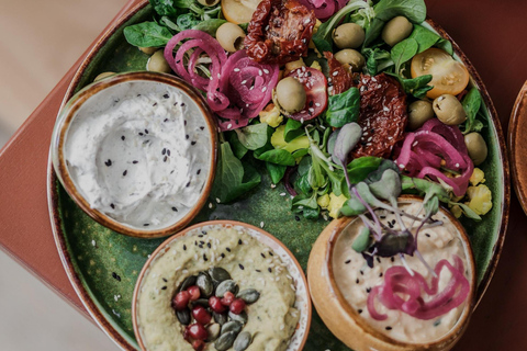 Budapest: Mezze Platter with Unlimited Wine & Sparkling