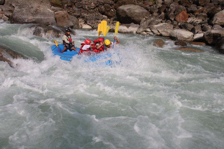 Pokhara halvdag vitt vatten: Rafting i övre SetiPokhara äventyr