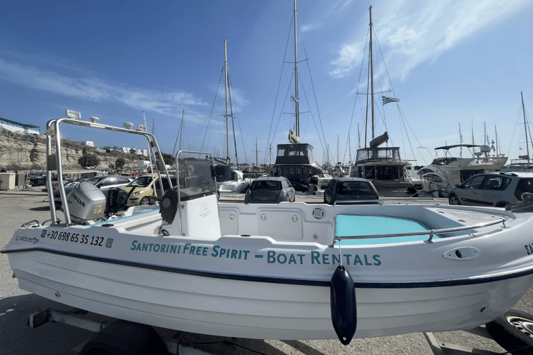 Santorini: License-Free Boat Rental with Snorkeling Gear