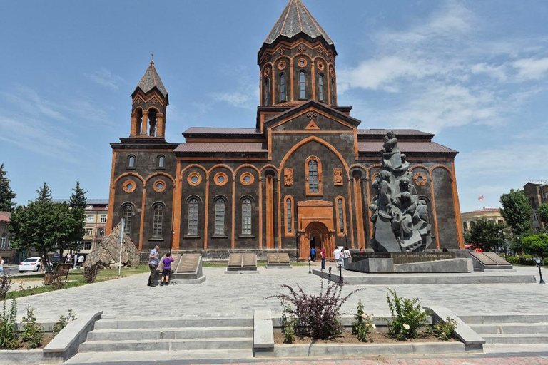 From Yerevan: 3-Day Armenia and Georgia Tour with Boat Ride
