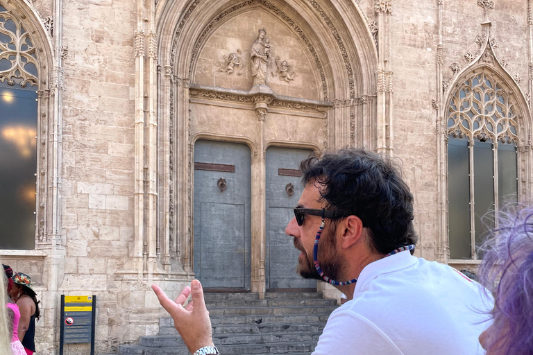 Valencia Old Town: Guided Tour in German with an Official Guide (Small Group) Valencia Old Town: Small Group City Tour in German