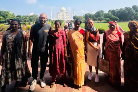All-Inclusive Day Trip Taj Mahal Tour (from Delhi) From Delhi: Same Day Trip Agra ( Car + Guide)