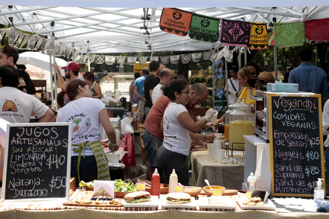 Buenos Aires: Vegan Tour with Transport