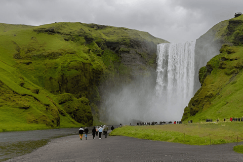 Private 2-Day Tour in Iceland: South Coast & Diamond Beach Private Tour: 1-3 PAX