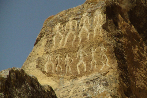 Excursão aos vulcões de Gobustan e de lama