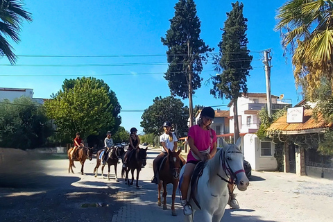 Kuşadası: VIP Horseback Riding and Sunset Beach Safari 3-Hour Sunset Forest & Village Safari