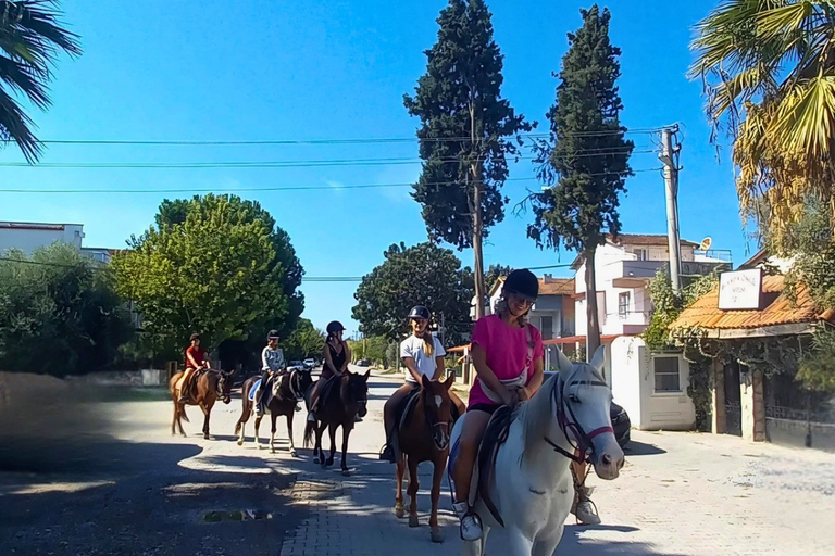 Kuşadası: VIP Horseback Riding and Sunset Beach Safari 3-Hour Sunset Forest & Village Safari