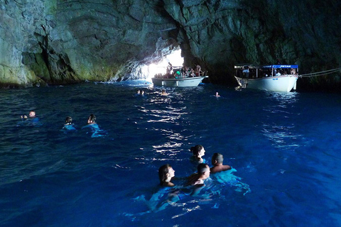 Abenteuer an der Küste: Blaue Höhle &amp; Lady of the Rocks Bootstour