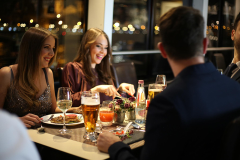 Budapest : Dîner-croisière à 4 plats avec spectacle de pianoDîner à 4 plats