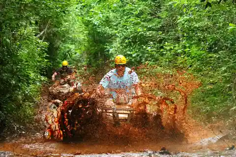 Cancún: tirolesa, quadriciclo, cavalgada e combo Cenote Loma Bonita