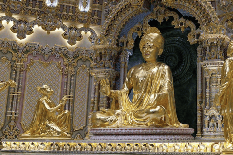 Delhi: Akshardham Temple Tour with Light & Water Show Akshardham Water & Light Show with Car+Guide.