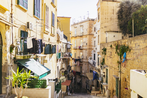 Napoli: Tour a piedi dei quartieri contrastanti con la funicolare