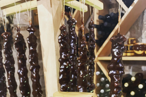 Batoumi : cours de fabrication de churchkhela avec collationBatoumi : Masterclass sur la fabrication du churchkhela avec collation