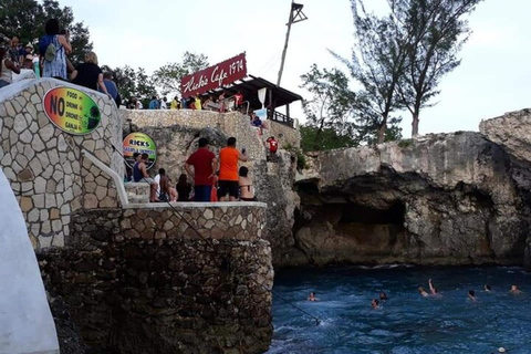 Depuis Montego Bay : La plage de 7 Mile et le saut de falaise du Rick&#039;s Cafe