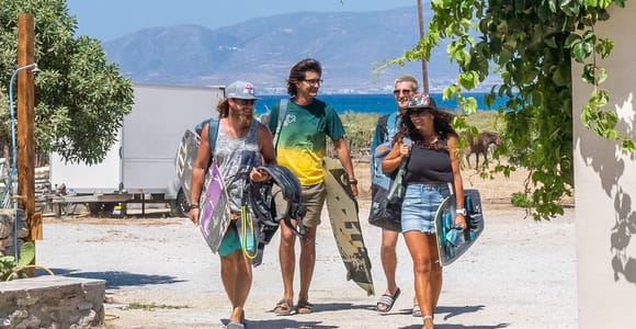 Naxos: Kitesurfing Lessons by Boat at Amouditis Kite Center