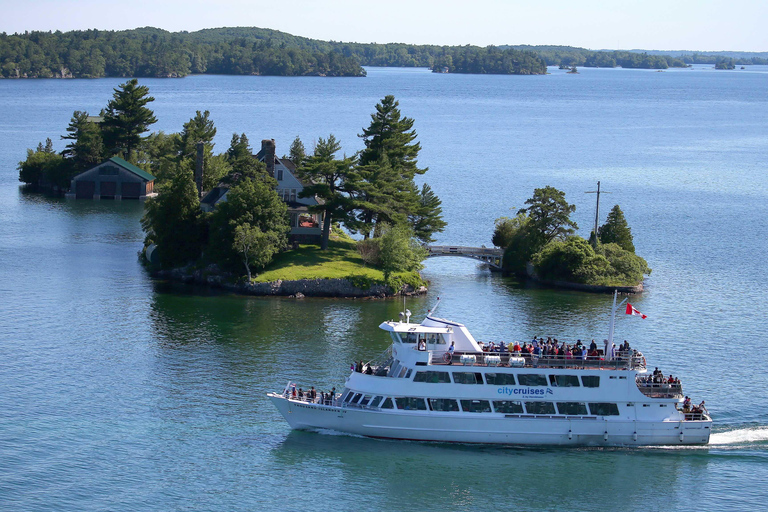 Gananoque: 1000 Islands Cruise & Optional Boldt Castle Entry 3-Hour Cruise from Gananoque