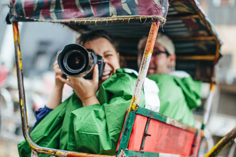 Delhi: Old Delhi, Akshardham Temple, and Light Show Tour English Language Guide