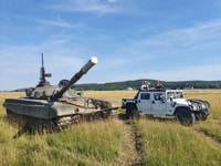 T72 Tank Driving with Hummer Transfer - Housity